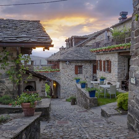 Гостевой дом Borgo Casale Albareto  Экстерьер фото