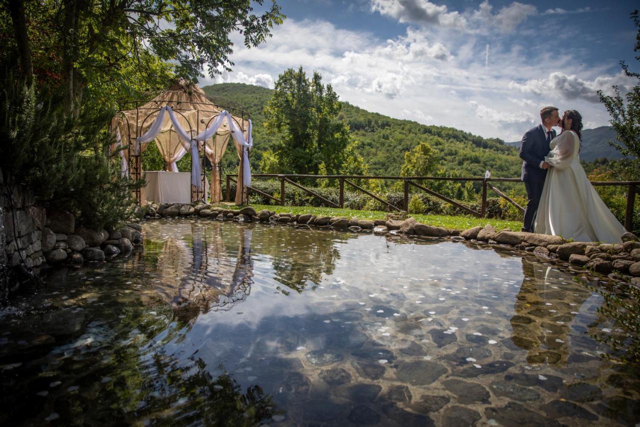 Гостевой дом Borgo Casale Albareto  Экстерьер фото