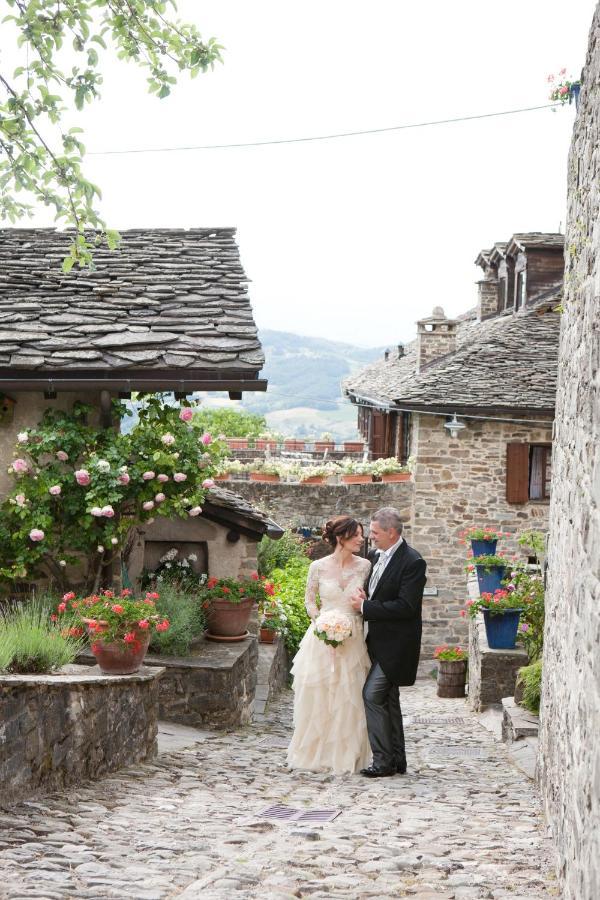 Гостевой дом Borgo Casale Albareto  Экстерьер фото