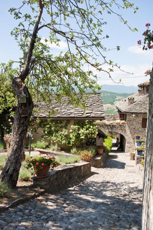 Гостевой дом Borgo Casale Albareto  Экстерьер фото